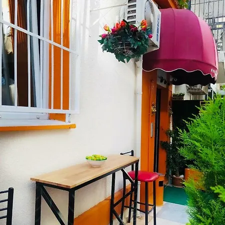Zebra Alsancak Apart-hotel *