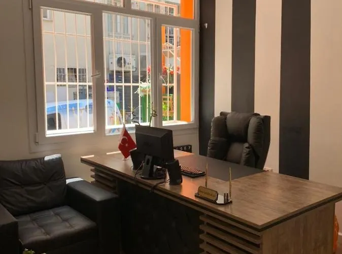 Zebra Alsancak Hotel *